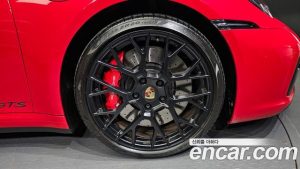 Porsche 911 CARRERA 4 GTS Cabriolet 2023 года из Южной Кореи