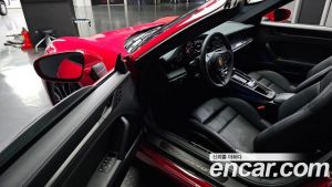 Porsche 911 CARRERA 4 GTS Cabriolet 2023 года из Южной Кореи