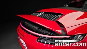 Porsche 911 CARRERA 4 GTS Cabriolet 2023 года из Южной Кореи
