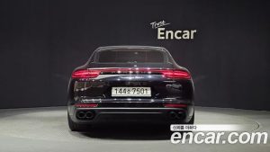 Porsche Panamera 4.0 Turbo 2020 года из Южной Кореи