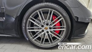 Porsche Panamera 4.0 Turbo 2020 года из Южной Кореи