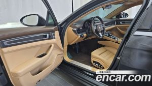 Porsche Panamera 4.0 Turbo 2020 года из Южной Кореи