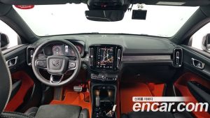 Volvo XC40 B4 R-디자인 2021 года из Южной Кореи