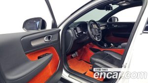 Volvo XC40 B4 R-디자인 2021 года из Южной Кореи