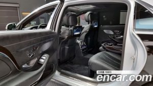Mercedes-Benz S-Class Maybach S560 4MATIC 2020 года из Южной Кореи