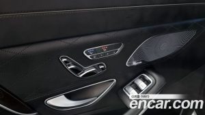 Mercedes-Benz S-Class Maybach S560 4MATIC 2020 года из Южной Кореи