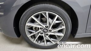 Hyundai AVANTE 1.6 2020 года из Южной Кореи