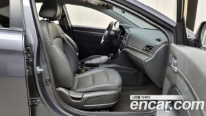 Hyundai AVANTE 1.6 2020 года из Южной Кореи