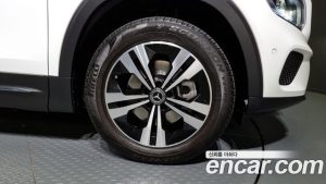 Mercedes-Benz GLB-Class GLB220 2021 года из Южной Кореи