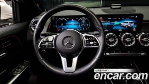 Mercedes-Benz GLB-Class GLB220 2021 года из Южной Кореи