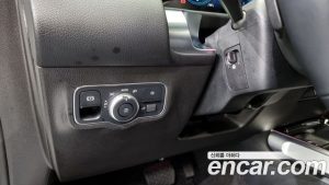Mercedes-Benz GLB-Class GLB220 2021 года из Южной Кореи