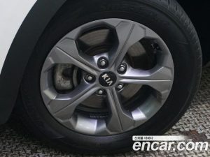 Kia Seltos Бензин 1.6 Turbo 2WD 2022 года из Южной Кореи