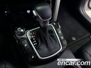 Kia Seltos Бензин 1.6 Turbo 2WD 2022 года из Южной Кореи