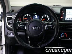 Kia Seltos Бензин 1.6 Turbo 2WD 2022 года из Южной Кореи