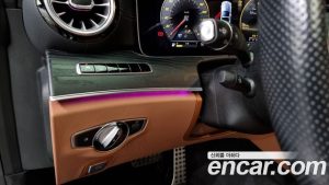 Mercedes-Benz E-Class E220d Cabriolet 2020 года из Южной Кореи