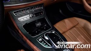 Mercedes-Benz E-Class E220d Cabriolet 2020 года из Южной Кореи