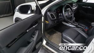 Kia Seltos Бензин 1.6 Turbo 2WD 2020 года из Южной Кореи