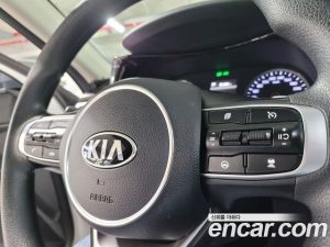 Kia K5 2.0 2021 года из Южной Кореи