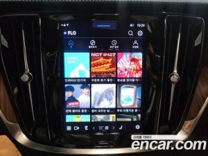 Volvo V60 B5 ULTIMATE AWD 2023 года из Южной Кореи