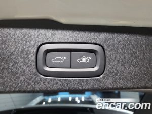 Volvo V60 B5 ULTIMATE AWD 2023 года из Южной Кореи