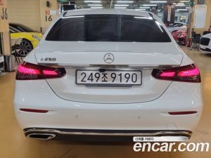 Mercedes-Benz E-Class E250 Avantgarde 2021 года из Южной Кореи