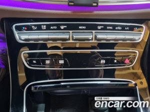Mercedes-Benz E-Class E250 Avantgarde 2021 года из Южной Кореи