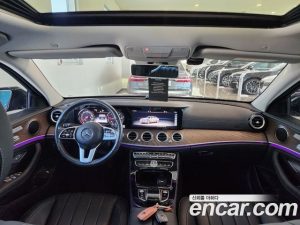 Mercedes-Benz E-Class E220d 4MATIC Exclusive 2020 года из Южной Кореи
