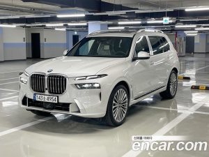 BMW X7 xDrive 40i Design Pure Excellence 7-Seater 2024 года из Южной Кореи