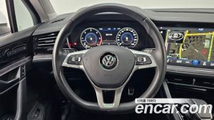 Volkswagen Touareg 3.0 TDI Premium 2020 года из Южной Кореи
