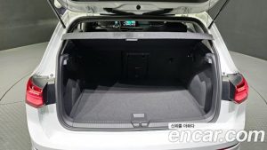 Volkswagen Golf 2.0 TDI Prestige 2023 года из Южной Кореи