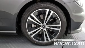 Mercedes-Benz E-Class E250 Avantgarde 2021 года из Южной Кореи
