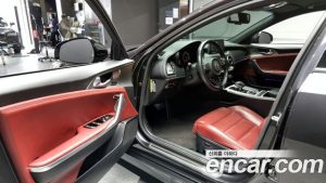 Kia Stinger 2.0 Turbo 2WD 2020 года из Южной Кореи