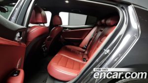 Kia Stinger 2.0 Turbo 2WD 2020 года из Южной Кореи