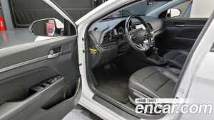 Hyundai AVANTE 1.6 2020 года из Южной Кореи