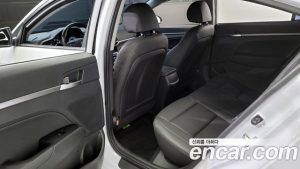 Hyundai AVANTE 1.6 2020 года из Южной Кореи