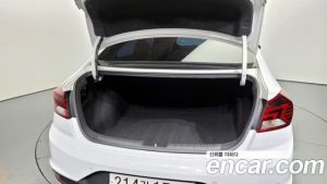 Hyundai AVANTE 1.6 2020 года из Южной Кореи