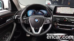 BMW 5-Series 520i Luxury 2019 года из Южной Кореи