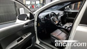 Kia Sportage Дизель 2.0 2WD 2020 года из Южной Кореи