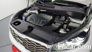 Kia Sorento Дизель 2.0 2WD 2020 года из Южной Кореи