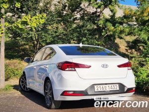 Hyundai AVANTE 1.6 2020 года из Южной Кореи