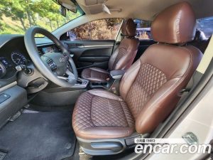 Hyundai AVANTE 1.6 2020 года из Южной Кореи