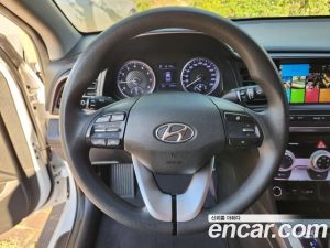 Hyundai AVANTE 1.6 2020 года из Южной Кореи