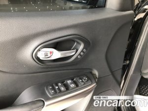 Jeep Cherokee 2.4 Limited AWD 2021 года из Южной Кореи