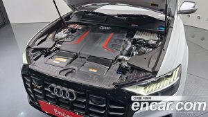 Audi SQ8 4.0 TDI 4WD 2020 года из Южной Кореи