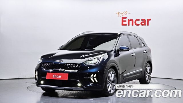 Kia Niro 1.6 HEV 2020 года из Кореи