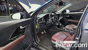 Kia Niro 1.6 HEV 2020 года из Южной Кореи