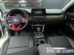 Kia Seltos Бензин 1.6 Turbo 2WD 2022 года из Южной Кореи