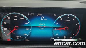 Mercedes-Benz GLB-Class GLB220 2021 года из Южной Кореи