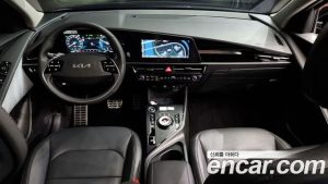 Kia Niro Signature 2024 года из Южной Кореи