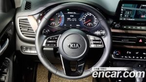 Kia Seltos Бензин 1.6 Turbo 4WD 2022 года из Южной Кореи